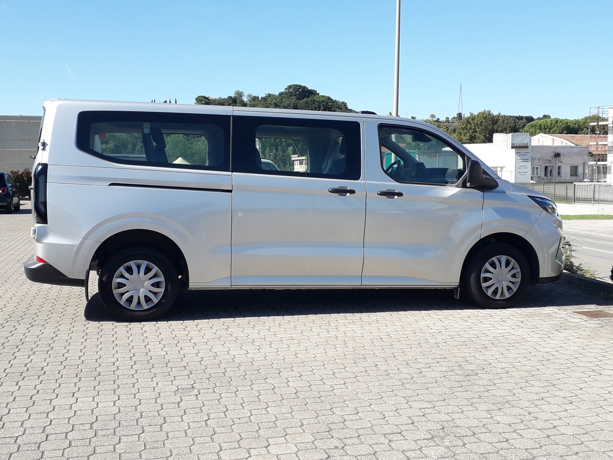 Noleggio minivan 9 posti a Certaldo